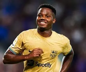 پدیده بارسلونا مصدوم شد