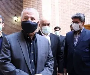 حضور پروین و کریمی در بیمارستان برای پیگیری وضعیت انصاریان