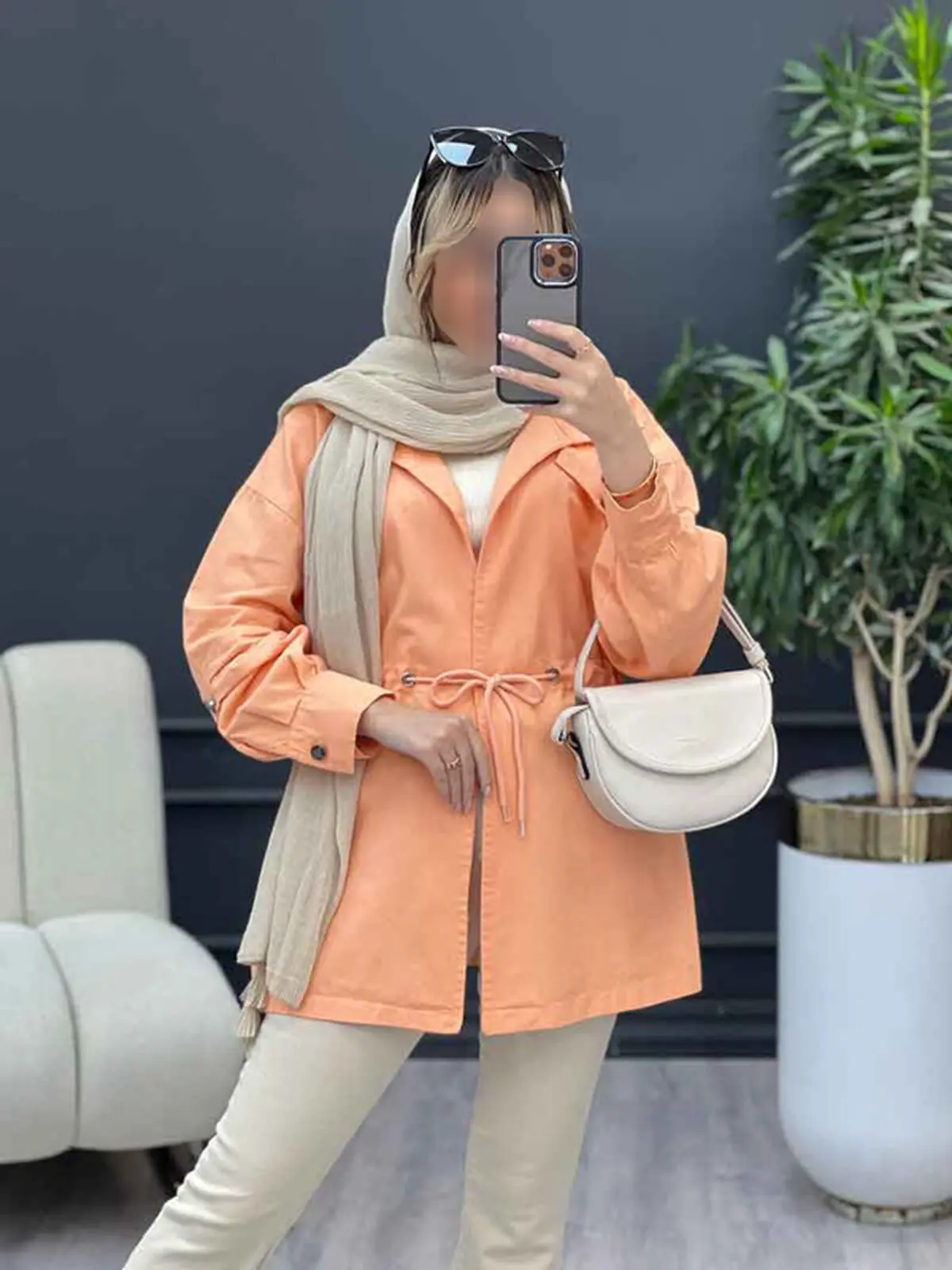 womens-short-linen-coat-model-4