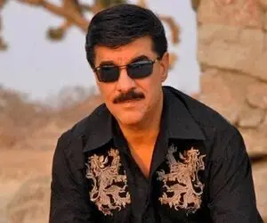 آواز قدیمی؛ حیف و صد حیف که این صدای روح نواز زود خاموش شد قلبت آروم میگیره از شنیدنش