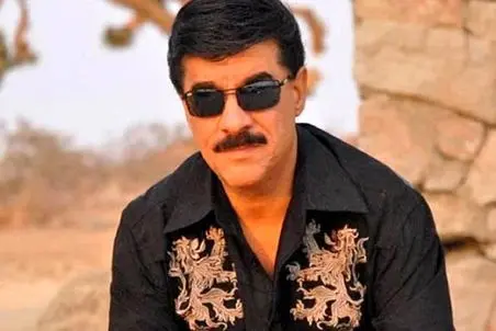 آواز قدیمی؛ حیف و صد حیف که این صدای روح نواز زود خاموش شد قلبت آروم میگیره از شنیدنش