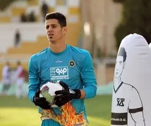 نیازمند روی گل‌های خورده مقصر بود؟