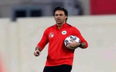 معجزه فرهاد مجیدی با لباس قرمز