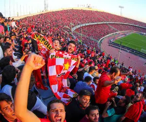 بازی پرسپولیس با ذوب آهن پنج شنبه با تماشاگر شد؟