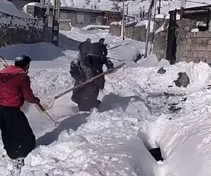 آواز محلی؛ رقص پارو تو برف مراغه انقد هیجان انگیره که ببینیش یخ میزنی