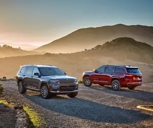 (عکس) جیپ گرند چروکی L به صفحه نمایش دوم مجهز خواهد گردید!!!