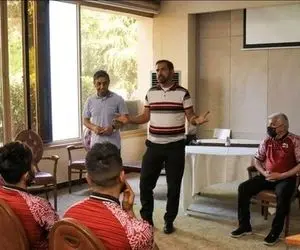 (عکس) فیروز کریمی به لیگ برتر بازگشت