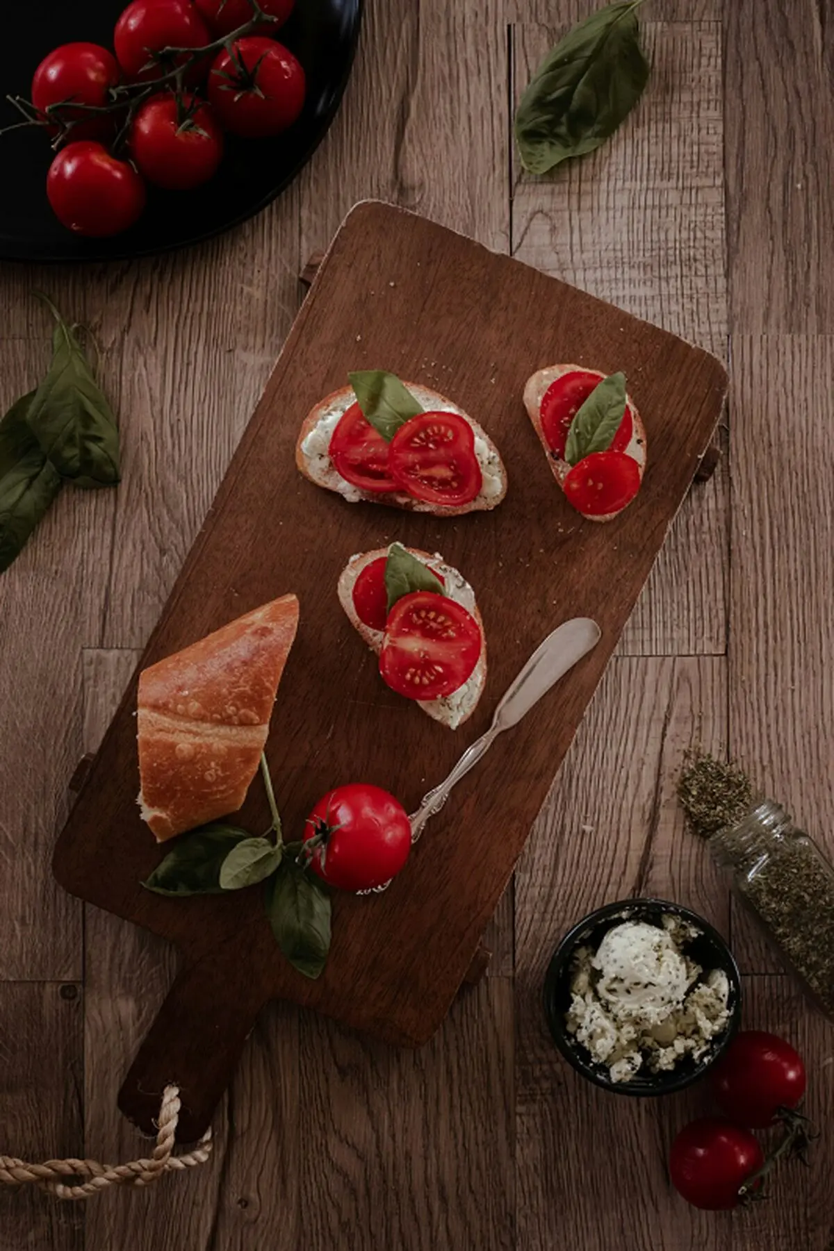 ساندویچ گوجه فرنگی