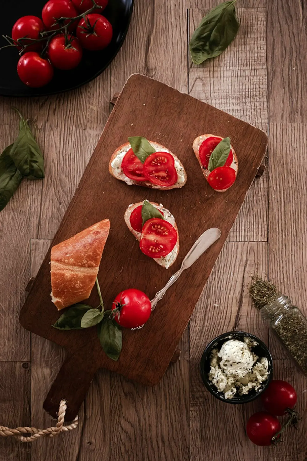 ساندویچ گوجه فرنگی