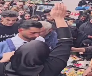 آواز جگرسوز؛ مادر داغدار لباسای دامادی پسرشو سرخاکش تن رفیقش دید کل کشید وای از غمش