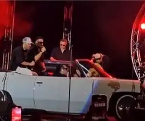 آواز شاد/ورود عجیب سون بند با بنز قدیمی روی صحنه برج میلاد/با ای داد ای داد ترکوندن