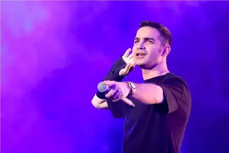 آواز احساسی/با من غریبگی نکن یگانه کنسرتو یه تنه ترکونده