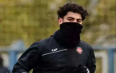 تراکتوری‌ها امروز زیر برف پاییزی پا به توپ شدند!