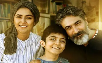 آواز اصیل؛ رقص پارسا پیروزفر با مادرش و نگاه متعجب پسرش غم و شادی قاطیه