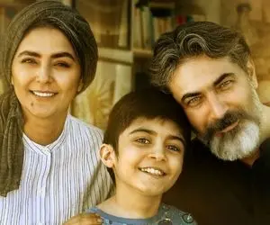 آواز اصیل؛ رقص پارسا پیروزفر با مادرش و نگاه متعجب پسرش غم و شادی قاطیه