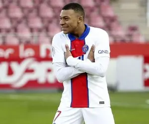 درخواست شگفت‌انگیز امباپه برای ماندن در پاریس