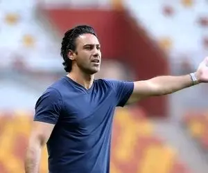 اشتباه باورنکردنی در رقم قرارداد فرهاد مجیدی!