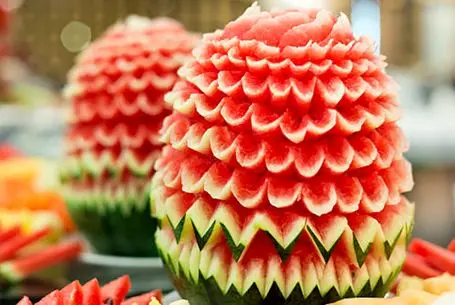 ایده های خلاقانه؛ یه روش عالی و آسان برای تزیین هندوانه شب یلدا و مهمونی 