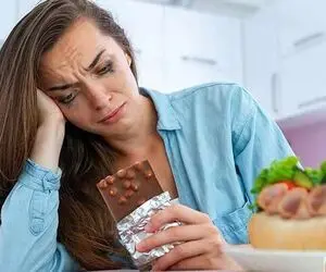 پر خوری قبل از پریود اختلالی برای همه خانوم ها یا فقط بعضی ها؟