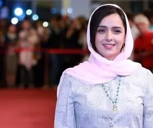 (عکس) پیگیری اهالی سینما از وضعیت ترانه علیدوستی مقابل زندان اوین