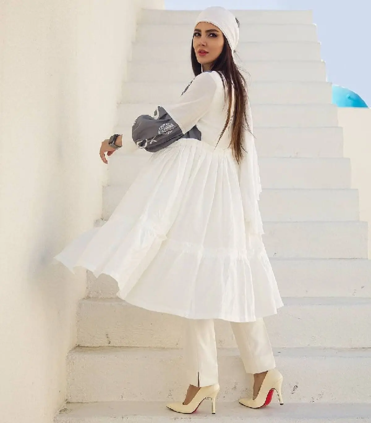 مانتو سفید