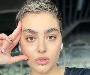 تیر ریحانه پارسا به سنگ خورد و دستش رو شد!