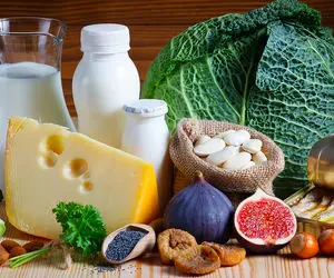 هفت خوراکی سرشار از کلسیم؛ همیشه لازم نیست لبنیات بخورید