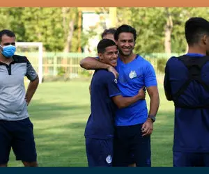 ستاره محبوب استقلالی ها شاگرد فرهاد می شود؟