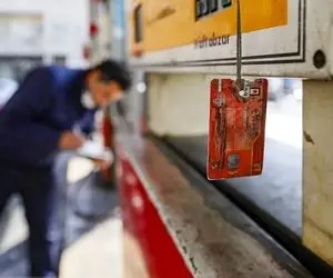 اظهارات وزیر اقتصاد درباره بنزین؛ منتظر گرانی بنزین باشیم؟