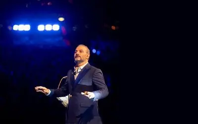 آواز پر طمطراق/ بداهه خوانی علیرضا قربانی از دوبیتی های باباطاهر تو کنسرت کانادا