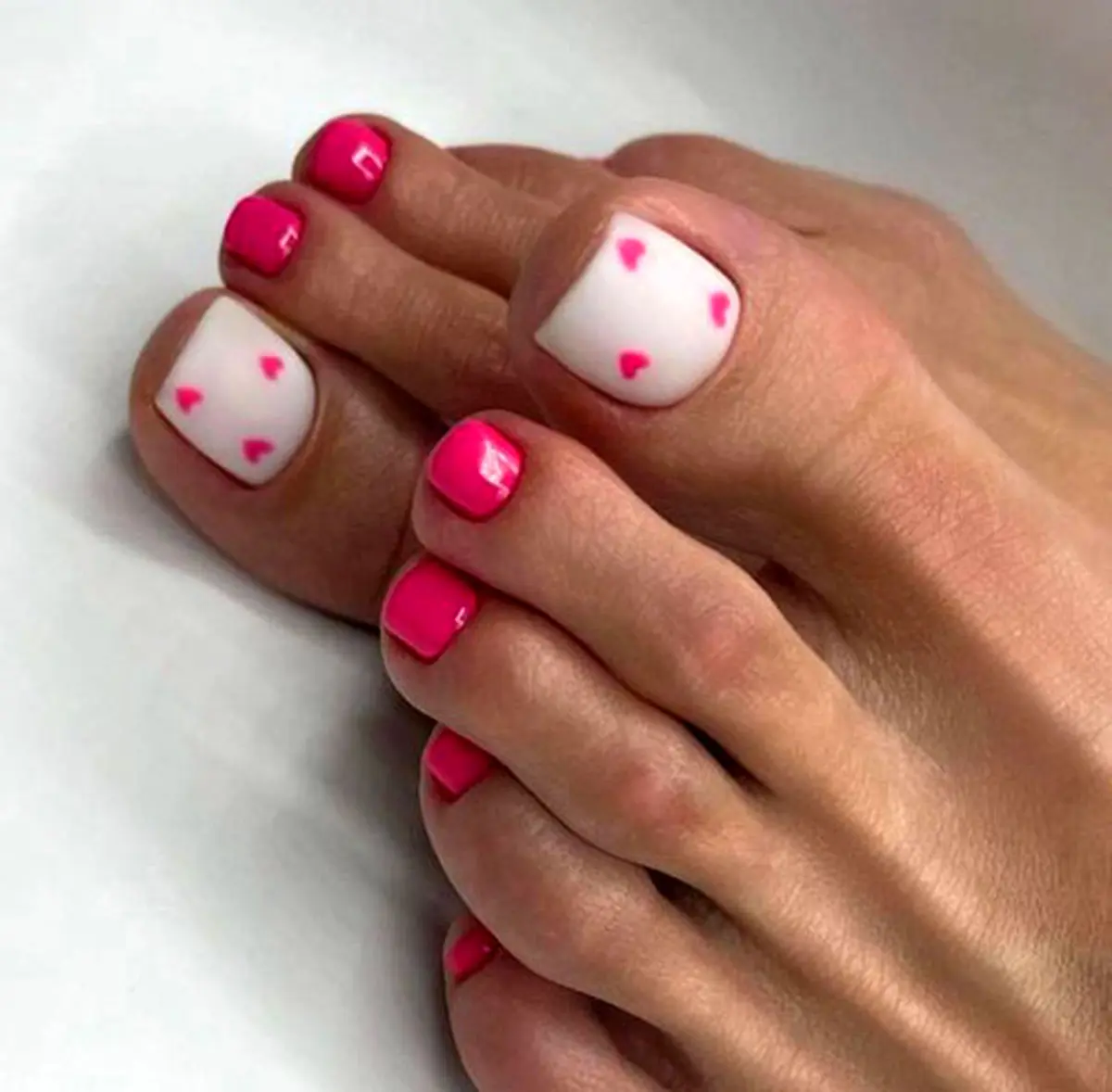 the-latest-model-of-girls-toenail-design-39