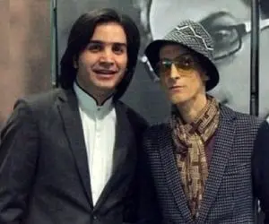 آواز احساسی؛ محسن یگانه کنار مرتضی پاشایی آهنگشو خوند نگاه پرمحبت مرحوم دلتو میلرزونه