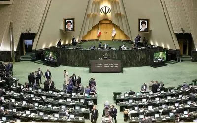 چرا امروز جلسه علنی مجلس یه یک باره غیرعلنی شد؟