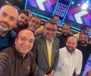 توئیت رضا رشیدپور درباره اوکراین و جنجال رنگ لباسش!