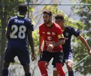 مدافع پرسپولیسی کاپیتان تراکتور شد