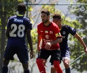 مدافع پرسپولیسی کاپیتان تراکتور شد