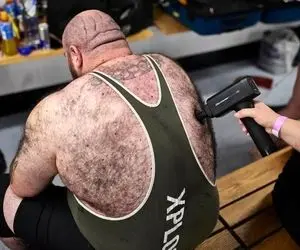 (عکس) مسابقات قوی ترین مردان جهان؛ نبرد غول های هیکل درشت با فولاد و سنگ!