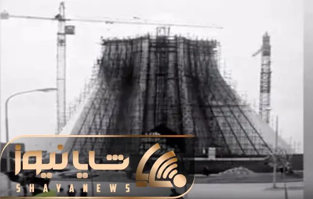 سفر به ایام قدیم سال 1349؛ مراحل جالب ساخت برج آزادی وقتی زمان فرح مردم شتر سوار بودن