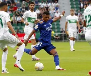 انتقاد سرمربی رئال از عملکرد کهکشانی ها