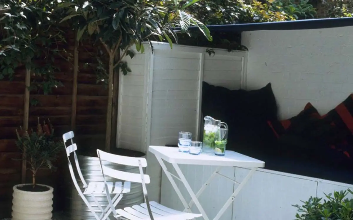 Garden-bench-Ideal-Home-920x920