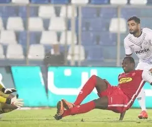 چرا بازی پرسپولیس - ملوان با تاخیر آغاز شد؟!