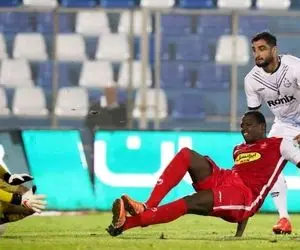 چرا بازی پرسپولیس - ملوان با تاخیر آغاز شد؟!