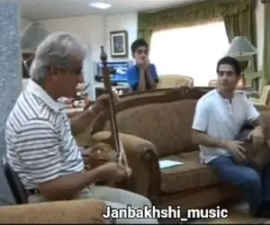 آواز ماندگار؛ تمرین احساسی پدر و پسری استاد شجریان و همایون قبل از کنسرت در خانه