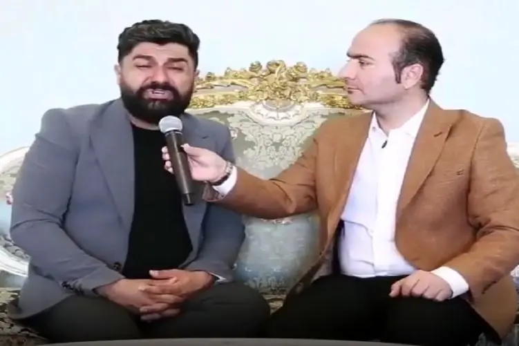 آواز مصنوعی؛ یارو ادای همه ی خواننده ها رو درمیاره انگار مفتی رفتی کنسرت تک تکشون