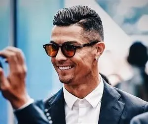 چه کسی در تهران اولین عکس یادگاری را با رونالدو گرفت؟