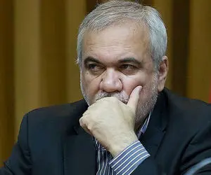 برخورد تند فتح‌الله‌زاده با ستاره استقلال؛ شما زیاد صحبت نکن