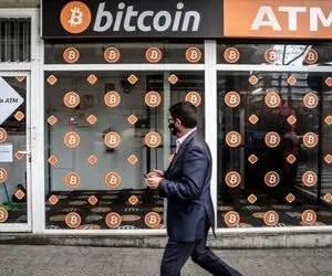 زلزله در بازر رمز ارزها؛ بیت کوین چگونه به زیر 28 هزار دلار رسید؟