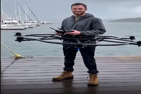 فناوری خلاقانه؛ ااا مرد با این اختراع پرواز میکنه تازه کنترلم دست خودشه