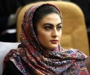 خوشگذرانی رویایی مریم مومن تو جایی که دلو آب میکنه!