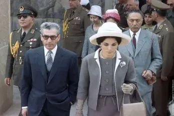 سفر به ایام قدیم؛ دعوای فرح دیبا و شاه ساقط شده در مجلل ترین مراسم